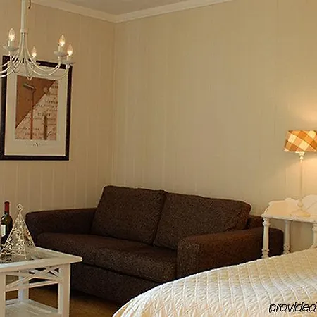 Hotel Nermo & 3*